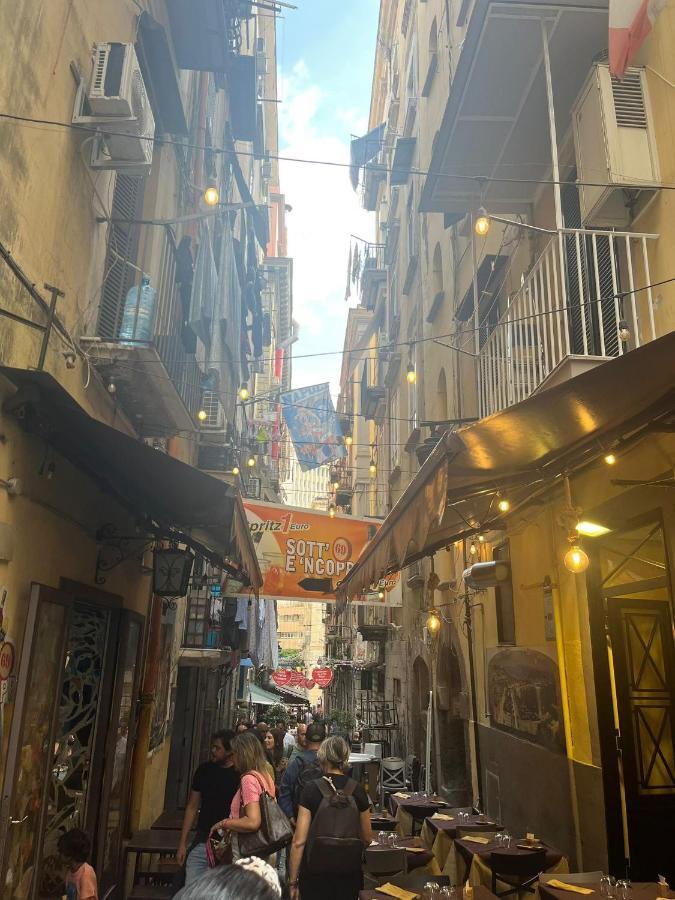 Casa Vacanza La Spagnola Napoli Exterior foto