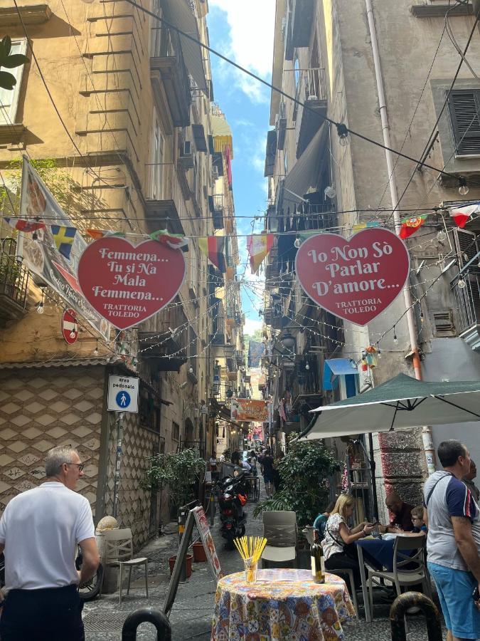 Casa Vacanza La Spagnola Napoli Exterior foto