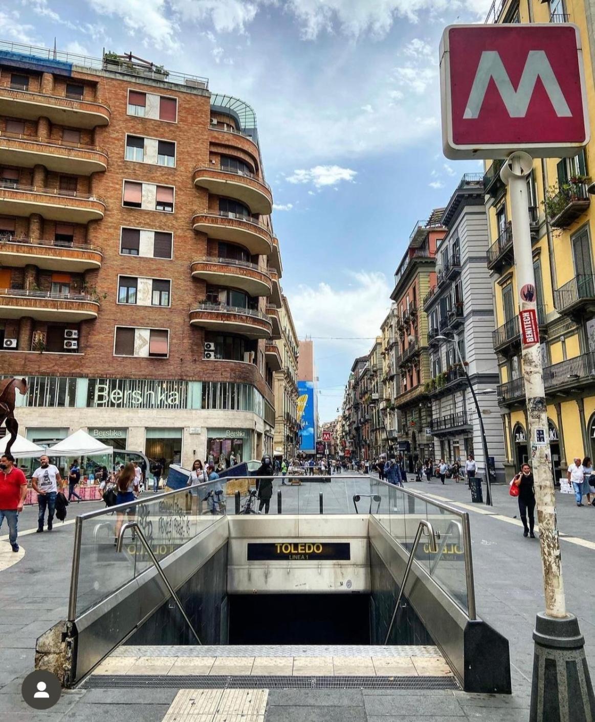 Casa Vacanza La Spagnola Napoli Exterior foto